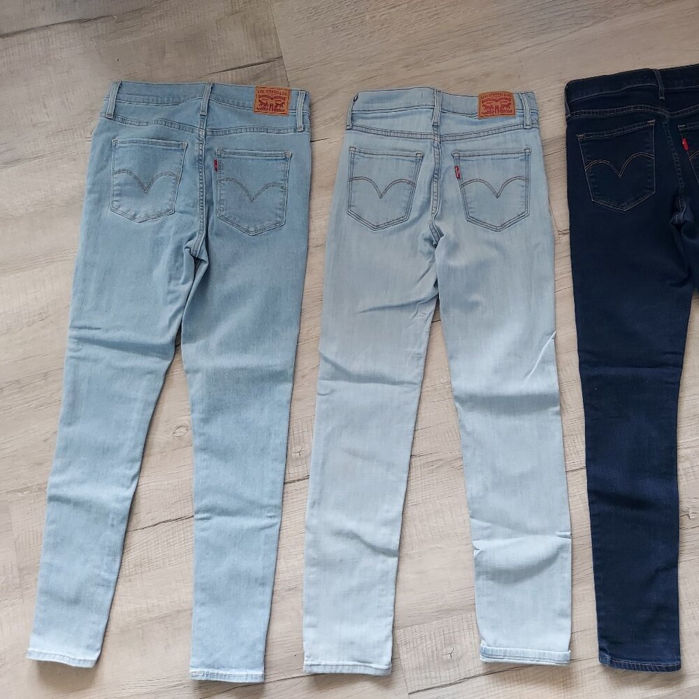Womens levis skinny. Size 25,26,27